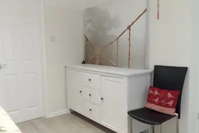 Image de Studio autonome moderne à Shaftesbury