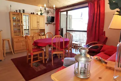 Image de Charmant appart **, 6 pers, 2 balcons, prox pistes & village, parking gratuit