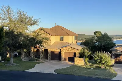 Image de Superbes vues sur le lac Travis - Superbe 3 chambres, Hilltop Casita, Services et installations du complexe, 4 piscines, Marina, plus