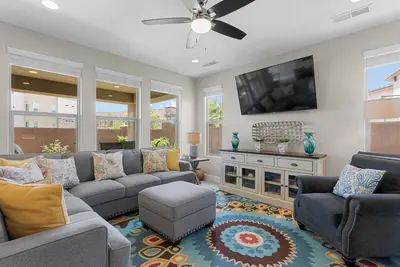 Image de Awesome Family Home Vacation Rental, 4 chambres et 4 salles de bains! Détendez-vous et profitez!