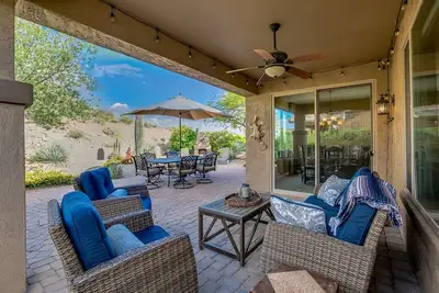 Image de Maison avec vue sur la montagne joliment décorée à Solera
