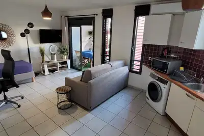 Image de Studio exceptionnel avec jardin proche de la mer