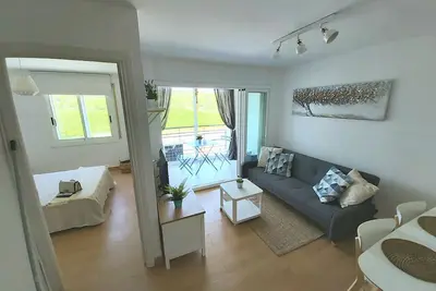 Image de Bel appartement neuf, à 200 mètres de la plage