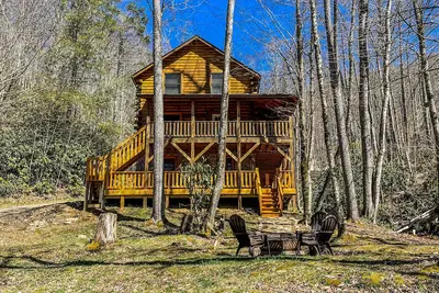 Image de Nouveau! Cranberry Creek Cabin - Chalet isolé en rondins de montagne dans les Smoky Mountains
