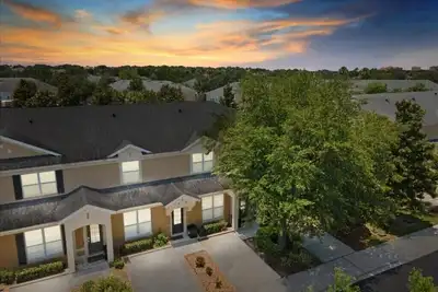 Image de 3 Bedrooms / 3 Bathrooms / Windsor Hills (2554 Ml)