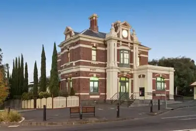 Image de Une Magnifique Maison Historique RÉNOVÉE Avec Linge Fourni