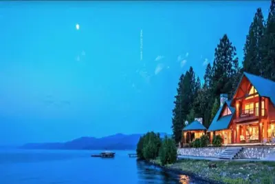 Image de Grande maison familiale sur le lac Cda; avec ponton privé