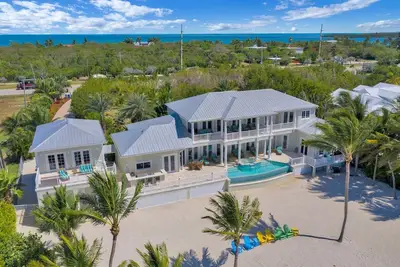 Image de Oceanfront exquis - Magnifique 5 chambres Oceanfront Estate