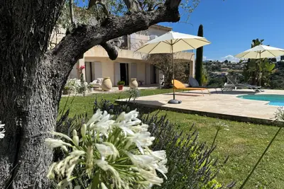Image de Bastide De Charme Au Coeur Des Lavandes Et Oliviers
