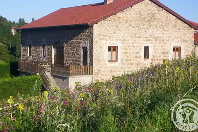 Image de Gîte spacieux avec jardin et cheminée à Gumières