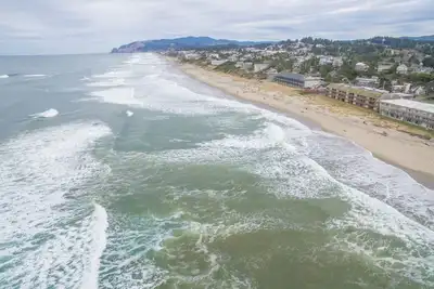 Image de Condo bord de l'océan situé au coeur de Lincoln City avec une piscine