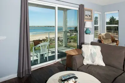 Image de Belle baie de luxe vue condo mesures pour le sable à Lincoln City!