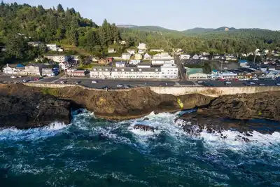 Image de Condo en bord de mer avec vue sur Depoe Bay pouvant accueillir jusqu'Ă 8 personnes!