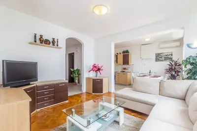 Image de Appartement au 8ème étage avec vue sur la mer