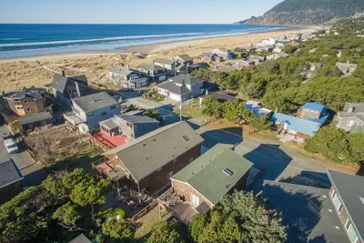 Image de Vue sur la mer maison située dans le charmant village de Manzanita sentiers pédestres
