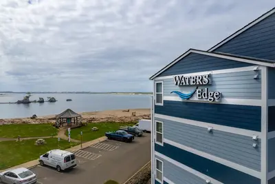 Image de Une vue imprenable de la baie avant condo Taft District de Lincoln City!