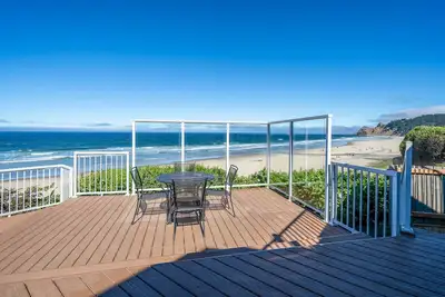 Image de Profitez de ce bord de l'océan Accueil w / Hot Tub dans Roads End Aujourd'hui!