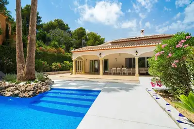 Belle villa confortable  avec piscine privée à Javea, Costa Blanca, Espagne pour 4 personnes
