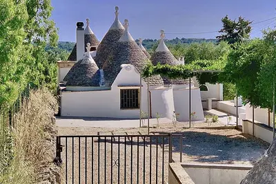 Image de Belle trullo avec piscine et WiFi à seulement 10 minutes de Martina Franca