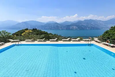 Image de Garden Residence Malcesine Lake View Apartment 15