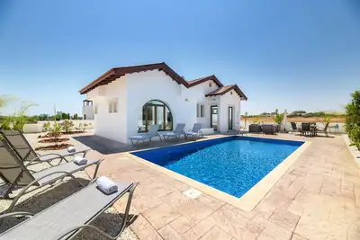 Image de Kymma Villa #5 - Charming Ayia Thekla Getaway