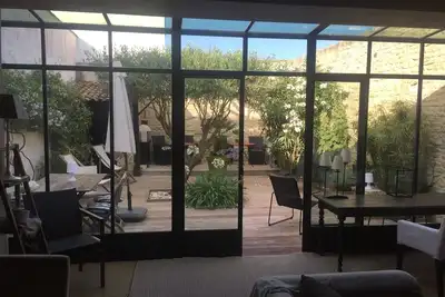 Image de Maison de caractère dans le village d'Ars  avec 4 chambres et 3 salles d 'eau