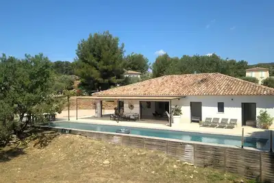 Image de Modern single-storey villa(8p) with 20m heated pool