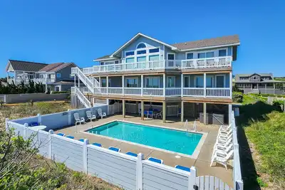 Image de Captain's Lookout 7br, 7 salles de bains complètes et sept, Obx face à la mer avec piscine privée - Southern Shores Realty