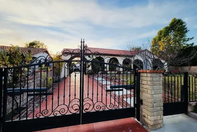 Image de Nouveau Guesthouse autonome à Monrovia \/ Los Angeles. Parfait pour les voyages d'affaires