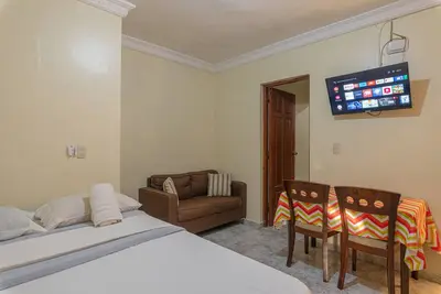 Image de Tropical Island Aparthotel - Studio Familial 1 Lit Double 1 Simple - Wi-Fi Gratuit - Spacieux appartement 2b / 2b Cuisine complète, Wi-Fi - à Santo Domingo Este