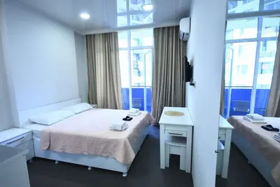 Image de Apartstudio au centre avec la reine