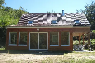 Image de ----Chalet en bois bio sans vis-Ă -vis 2500 m2 de terrain 6 kms de la mer