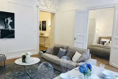 Élégant appartement du 19ème siècle proche du Parlement.