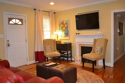 Image de Cottage sur Hackberry Circle