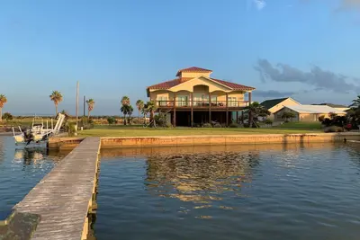 Image de Nouvelle Liste! Belle maison sur l'IntraCoastal - Great Fishing!
