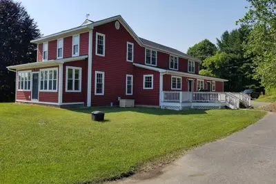 Image de Saratoga Farmhouse ~ à proximité de toutes les attractions, encore paisible et calme!