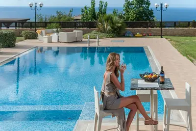 Image de Knossos Estate, Villa Pasifai, une luxueuse villa privée avec piscine sans fin