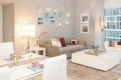 Image de Vues sur la baie et la ville, au-dessus de W Miami. Piscine gratuite, Wi-Fi, Spa