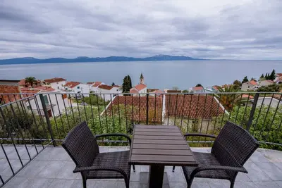 Image de Maison de vacances pour 10 personnes avec 120 m² à Brist - Podaca (118575)