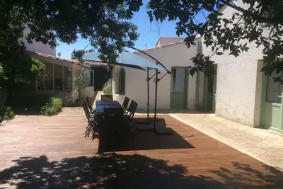Image de Beautiful house rethaise nestled in the village of La Noue