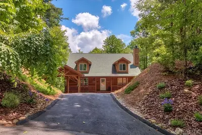 Image de Peaceful Mountain Cabin Ă Sapphire Valley Resort
