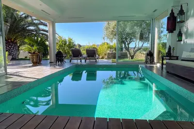 Image de Villa Taha'A Classée 5 Etoiles-Le Beausset, villa avec piscine chauffée & Hammam