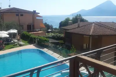 Image de Résidence Rosmari Appartement d'une chambre avec vue sur le lac latéral
