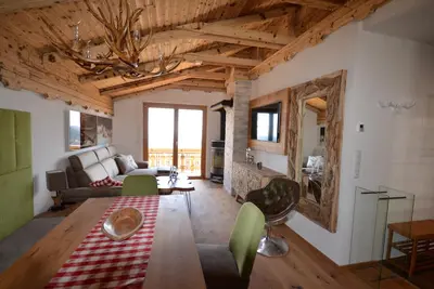 Image de Appartement de rêve - Hochrindl-Alm 6 pers. - avec sauna, vue sur la vallée, cheminée, ski