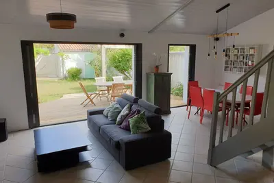 Image de Jolie maison avec jardin à 2 pas de la plage
