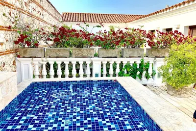 Image de Superbe unité avec terrasse privée et jacuzzi dans la vieille ville
