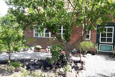Image de Vacances sur le Gutshof-lumineux et convivial appartement près de la mer Baltique