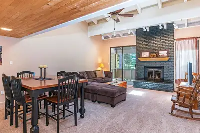 Image de 321 Ski Way # 172: 3 Br / 2. 5 condominiums Ă Incline Village, pour 10 personnes