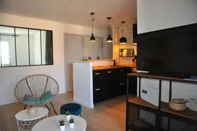 Image de Appartement rénové avec goût donnant sur la plage - Wifi - 293602
