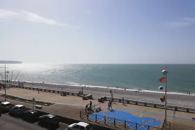 Image de Gîte 4 personnes la tante fine vue sur mer les pieds dans l eau
